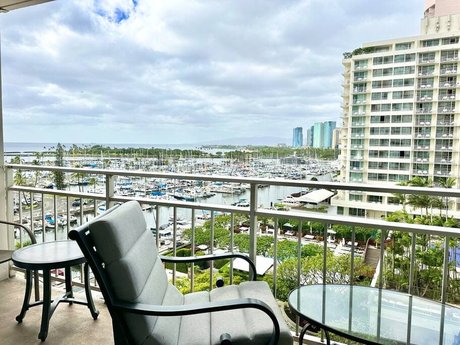 Luxury Partial Ocean/Marina View Unit @ The Ilikai - Photo 1
