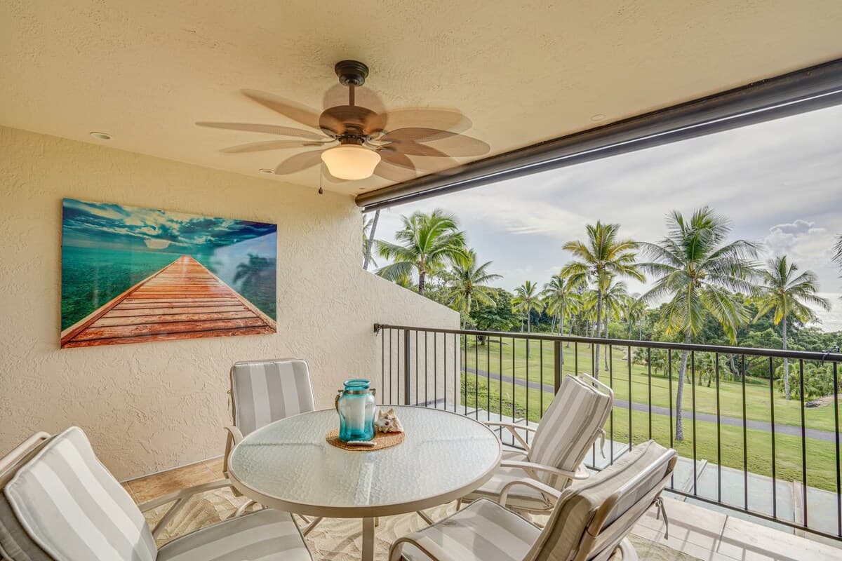 Condo in Kailua-Kona · ★4.77 · 2 bedrooms · 5 beds · 3 shared baths - Photo 2