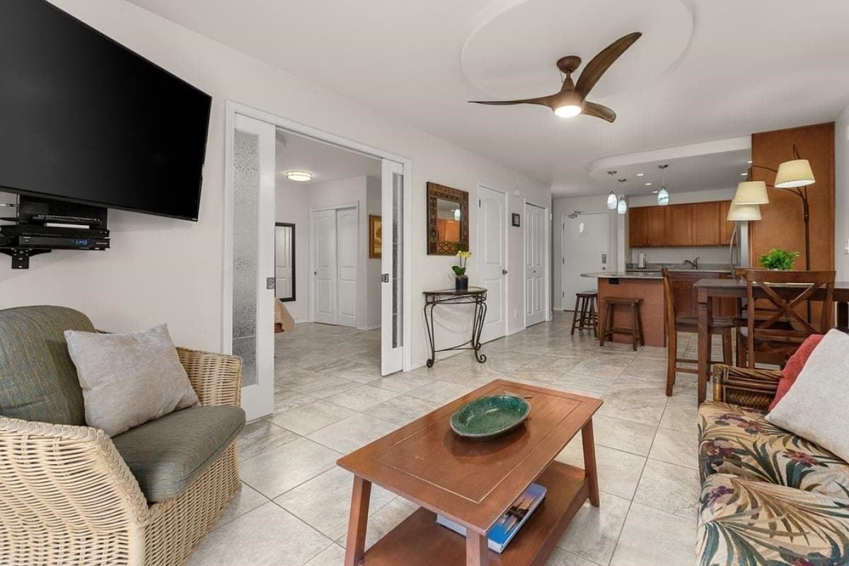 Condo in Kihei · ★5.0 · 1 bedroom · 2 beds · 2 private baths - Photo 2