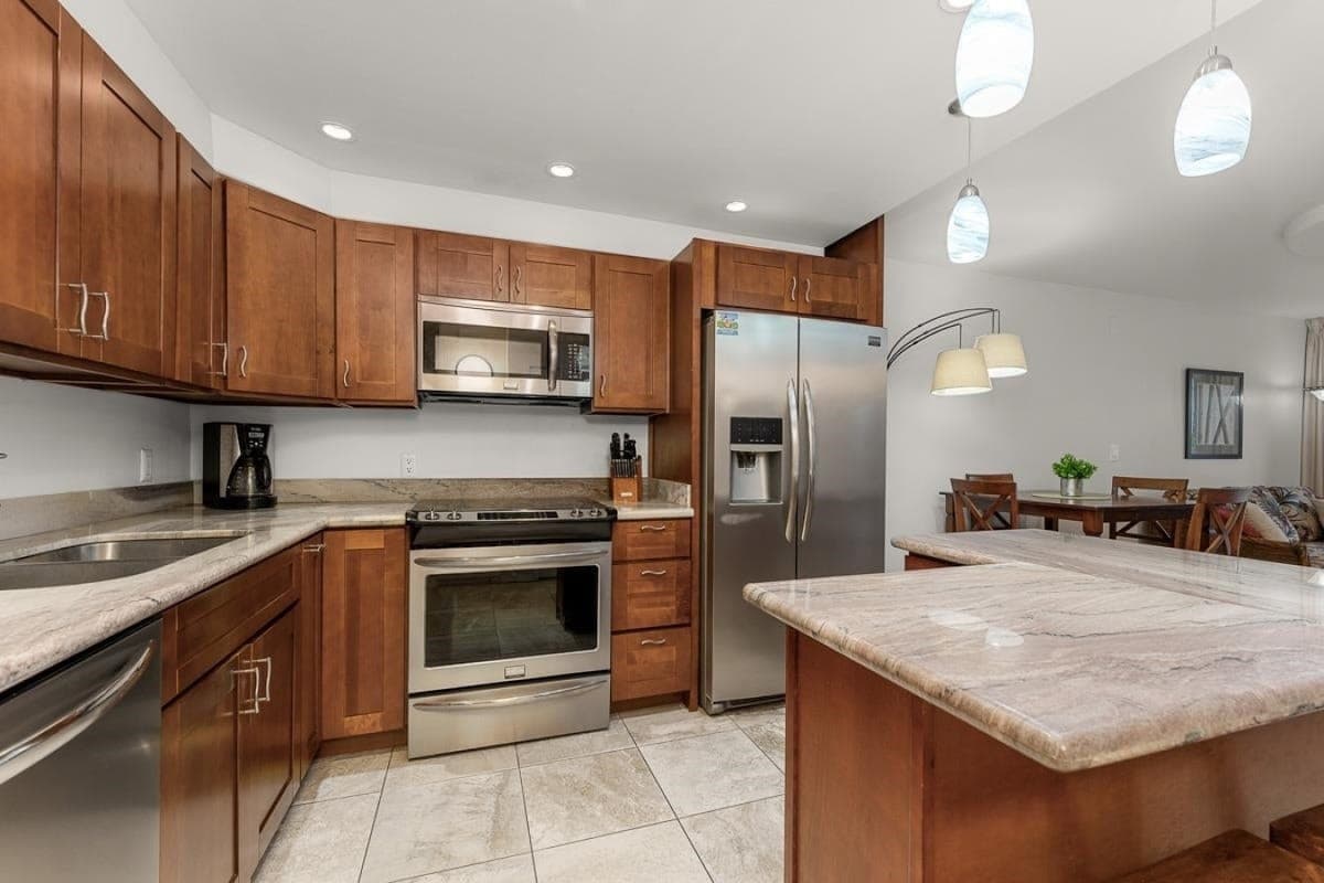Condo in Kihei · ★5.0 · 1 bedroom · 2 beds · 2 private baths - Photo 5