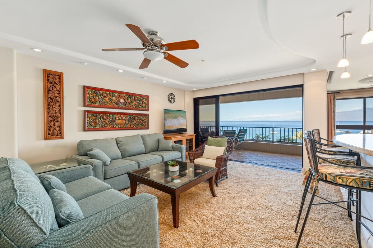 Condo in Lahaina · ★4.8 · 2 bedrooms · 3 beds · 2 baths - Photo 2