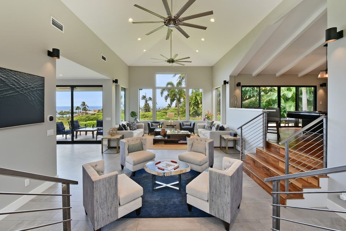 Home in Lahaina · ★5.0 · 5 bedrooms · 8 beds · 5.5 baths - Photo 2