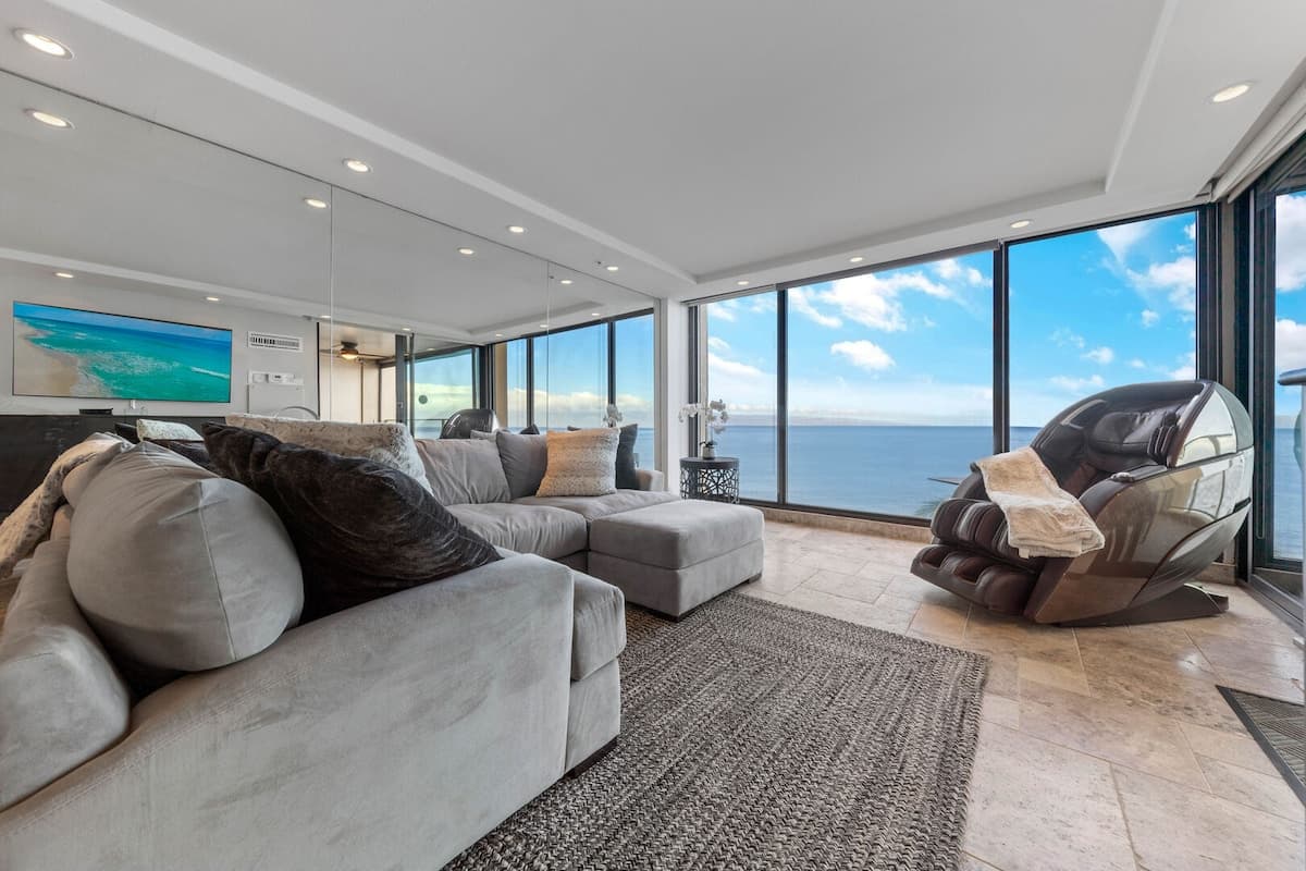 Condo in Lahaina · ★4.83 · 1 bedroom · 1 bed · 1 bath - Photo 3