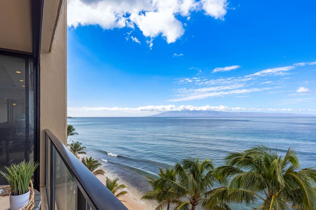 Condo in Lahaina · ★4.83 · 1 bedroom · 1 bed · 1 bath - Photo 2