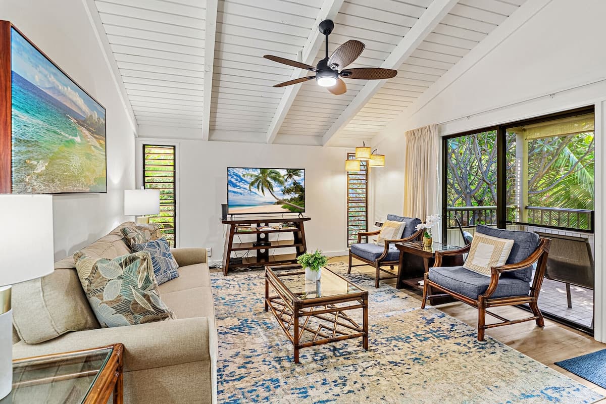 Condo in Kihei · ★4.33 · 2 bedrooms · 3 beds · 2 private baths - Photo 5