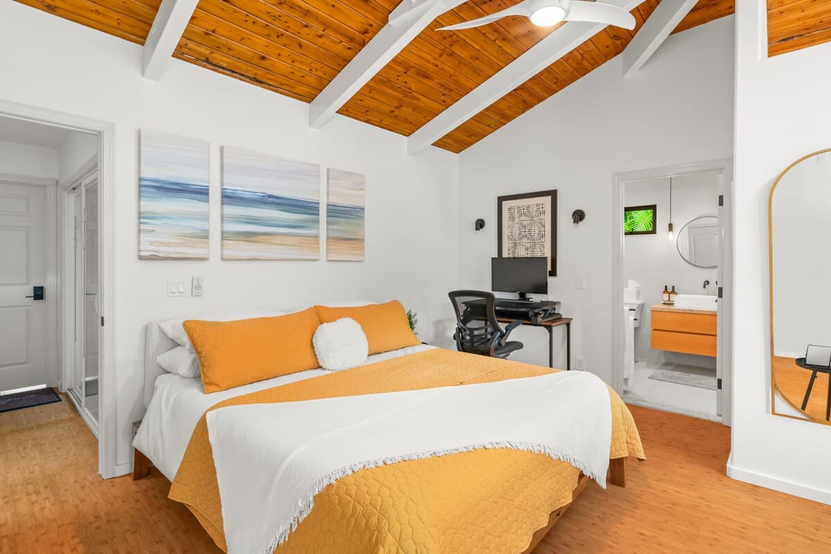 Home in Princeville · ★4.96 · 4 bedrooms · 5 beds · 3.5 private baths - Photo 5