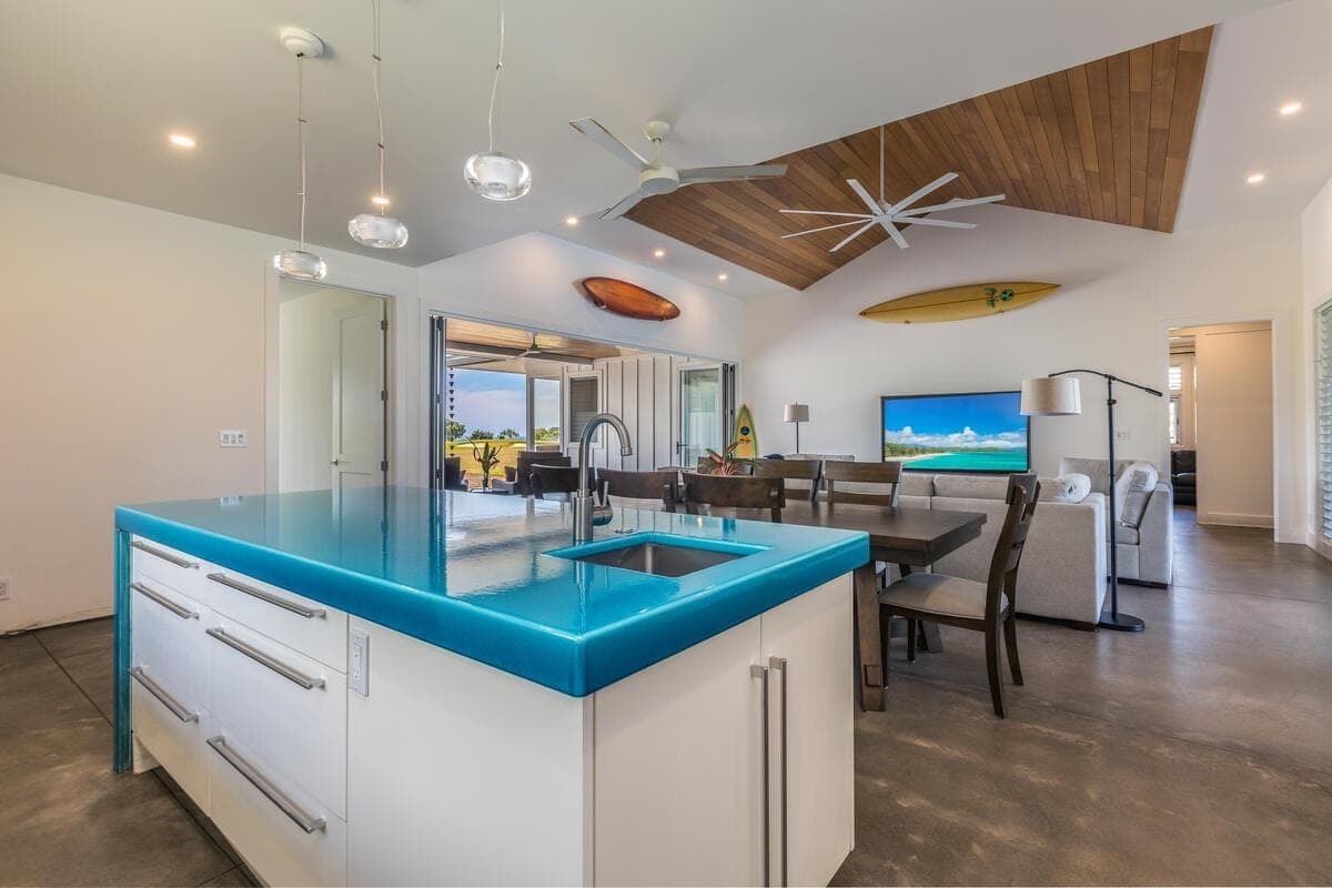 Home in Princeville · ★5.0 · 5 bedrooms · 5 beds · 5 shared baths - Photo 2