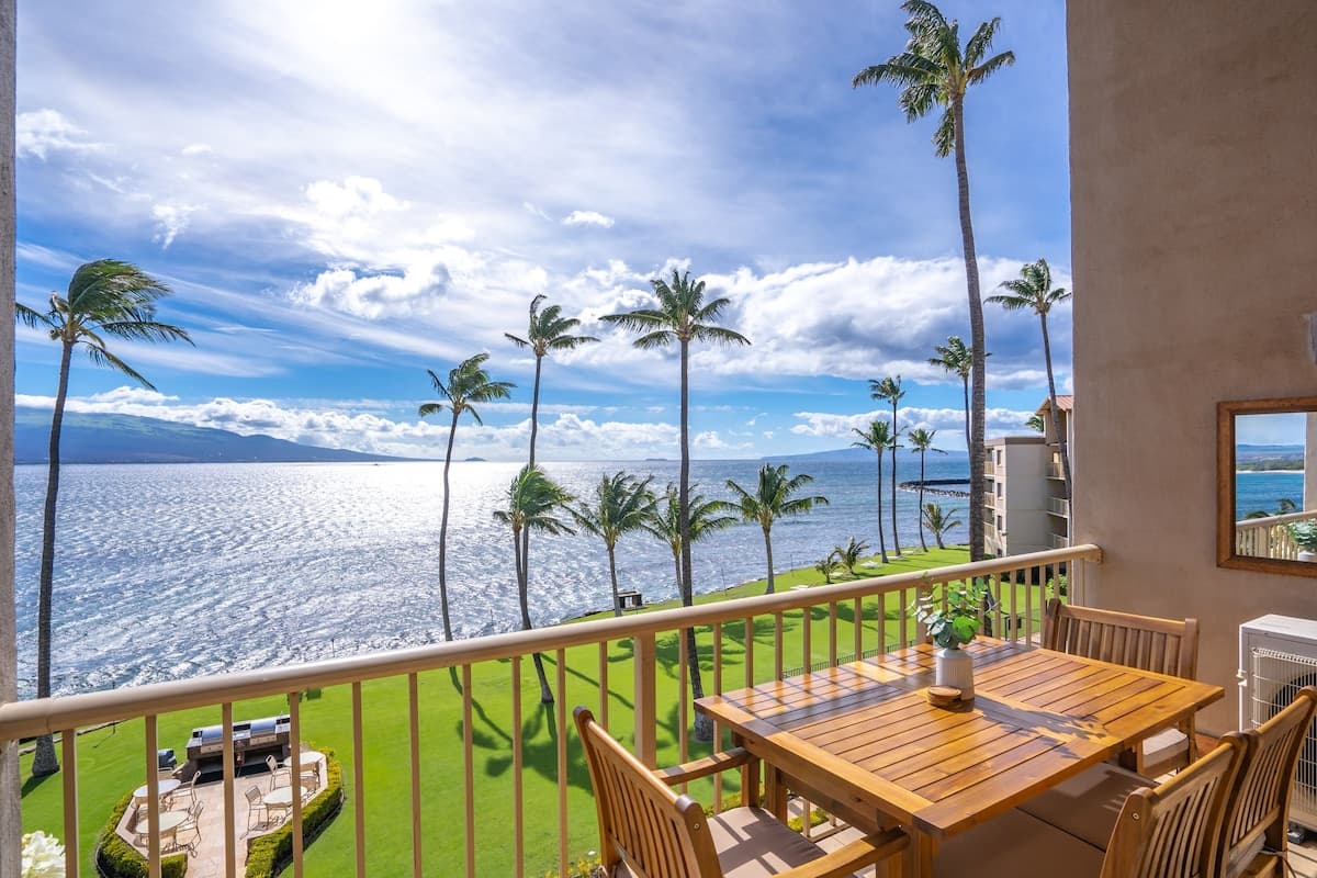 Condo in Wailuku · ★4.78 · 2 bedrooms · 3 beds · 2 shared baths - Photo 1