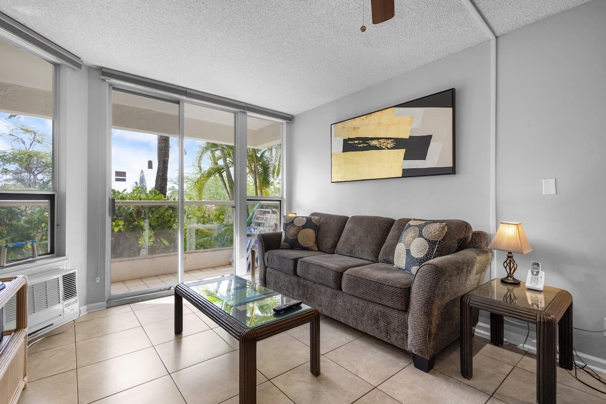 Condo in Kihei · ★4.91 · 1 bedroom · 2 beds · 1 bath - Photo 2