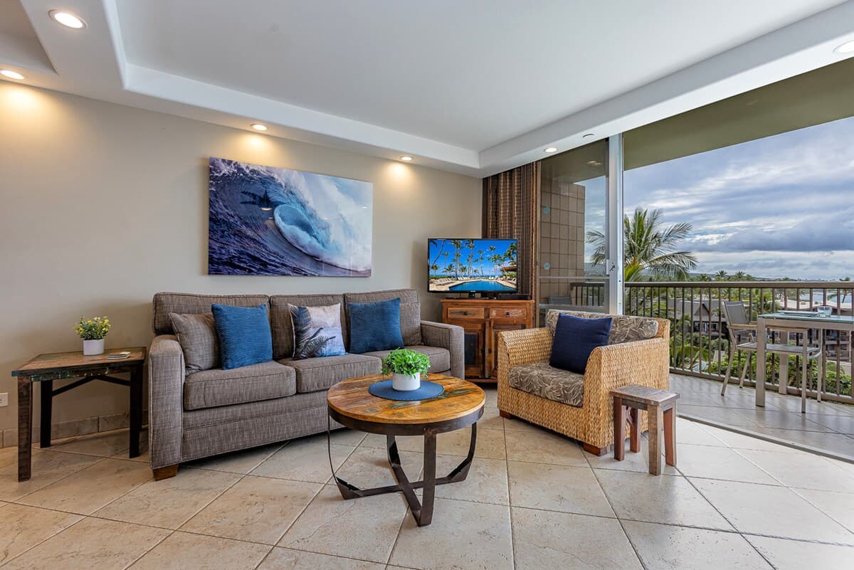 Condo in Kihei · ★4.71 · 2 bedrooms · 3 beds · 2 baths - Photo 4