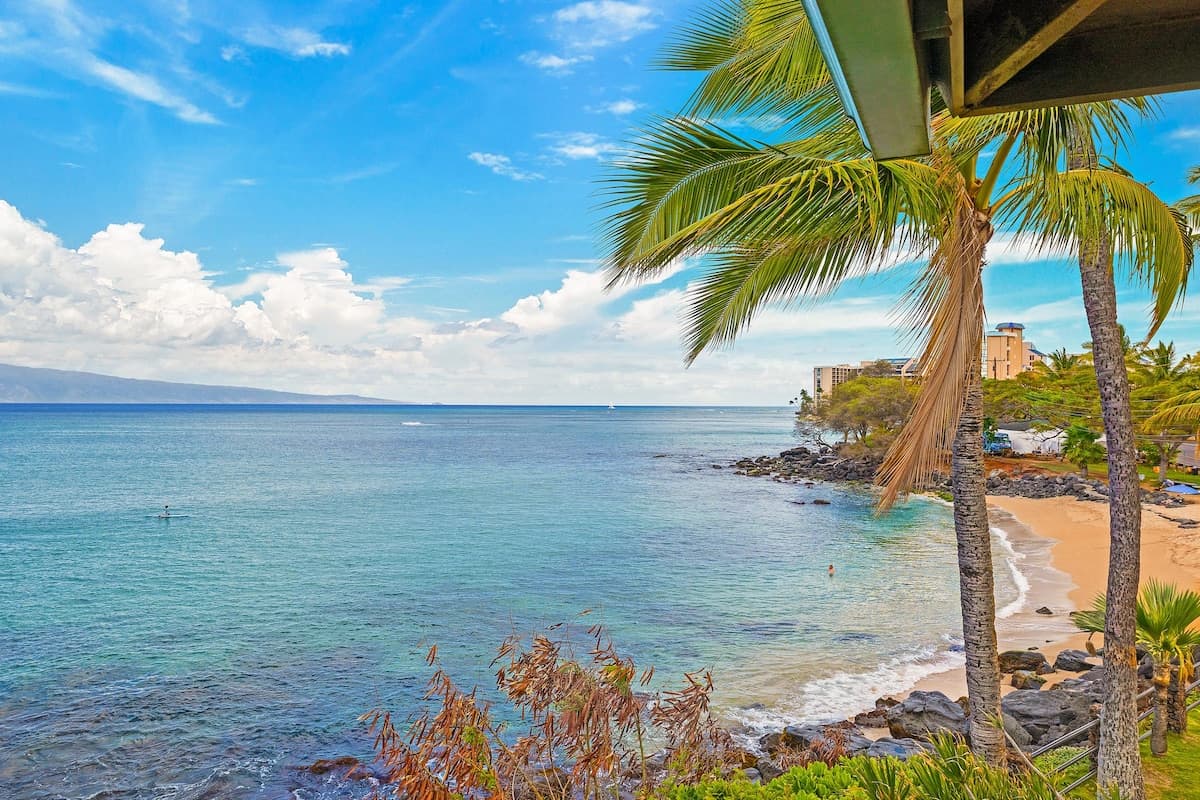 Condo in Lahaina · ★4.99 · 1 bedroom · 1 bed · 1 bath - Photo 4