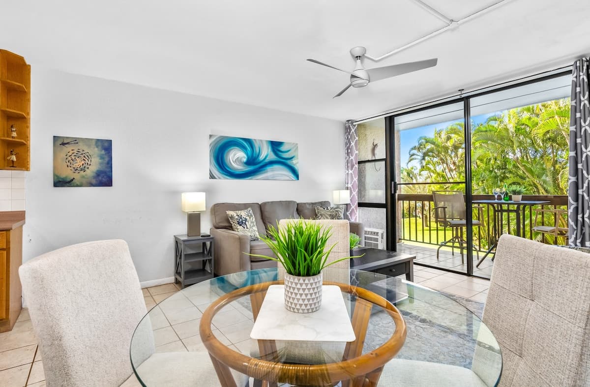Condo in Kihei · ★4.84 · 1 bedroom · 2 beds · 1 shared bath - Photo 3