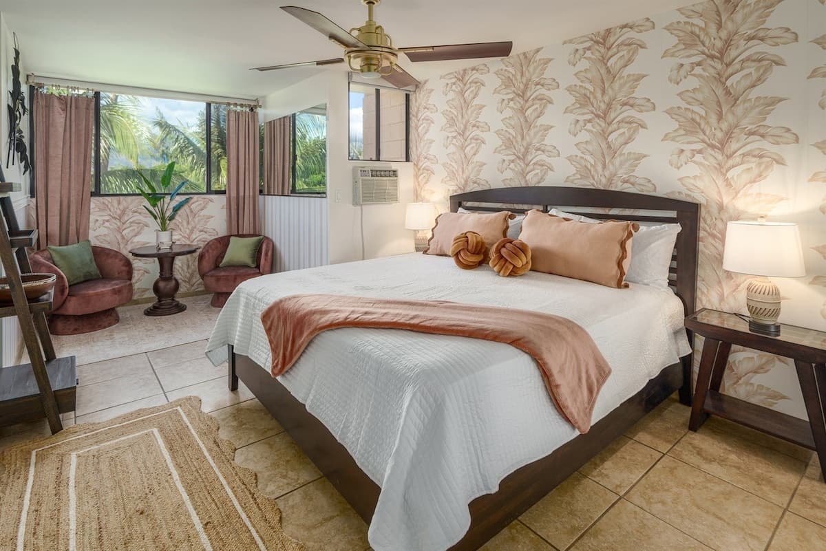 Condo in Kihei · ★4.75 · 1 bedroom · 2 beds · 1 bath - Photo 3