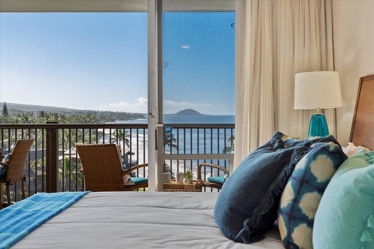 Condo in Kihei · ★4.83 · 2 bedrooms · 3 beds · 2 baths - Photo 3