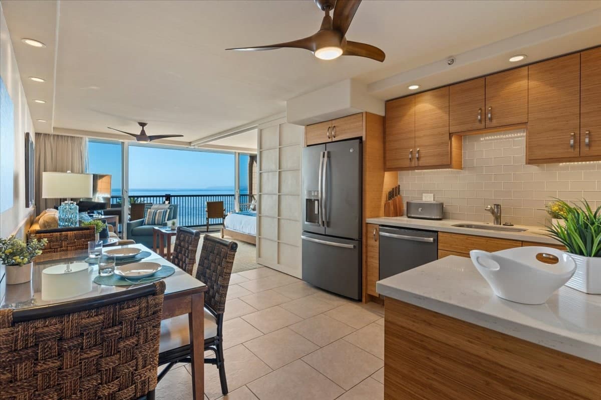 Condo in Kihei · ★4.83 · 2 bedrooms · 3 beds · 2 baths - Photo 4