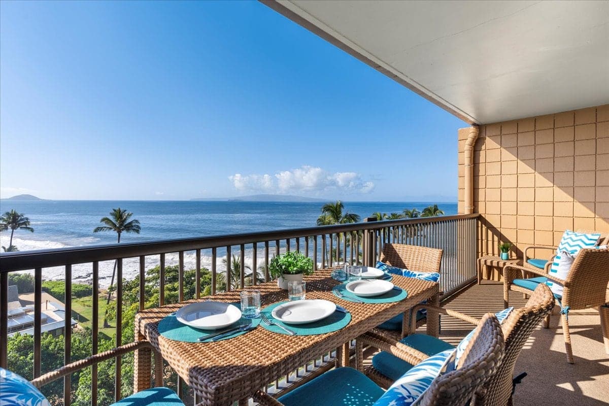 Condo in Kihei · ★4.83 · 2 bedrooms · 3 beds · 2 baths - Photo 1