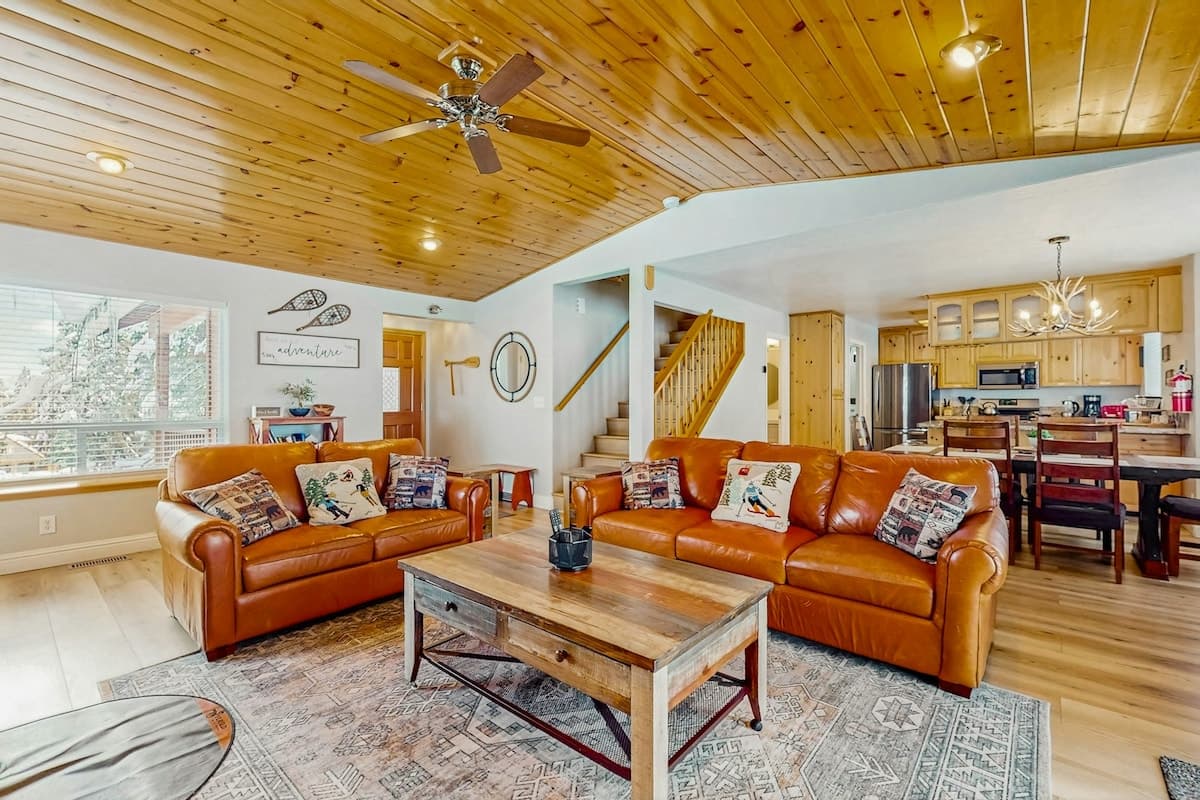 Peaceful Mountain Getaway Near Lake Tahoe - Photo 4
