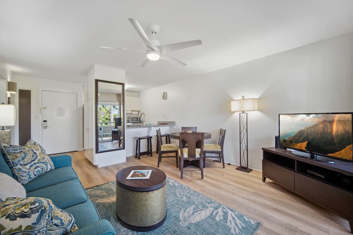 Condo in Kapaa · ★4.8 · 1 bedroom · 2 beds · 1 shared bath - Photo 5