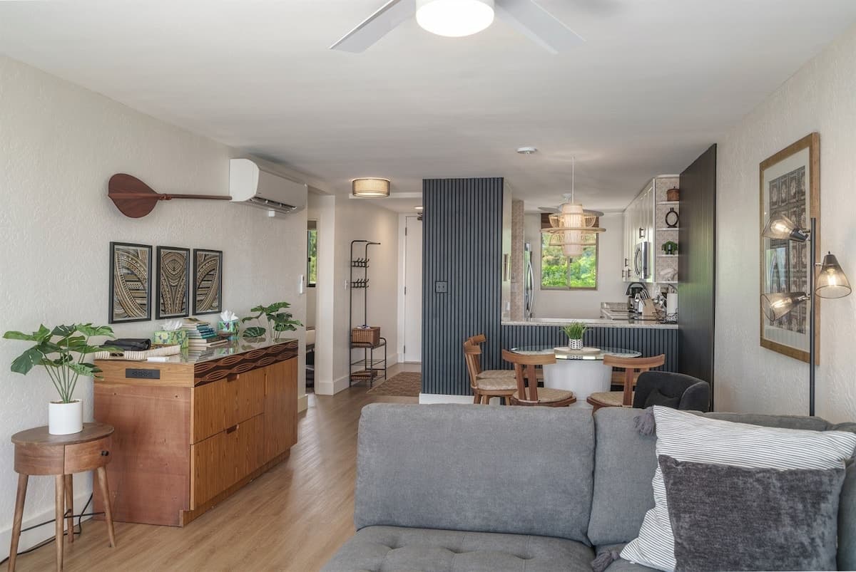 Condo in Wailuku · ★4.98 · 2 bedrooms · 4 beds · 2 baths - Photo 4