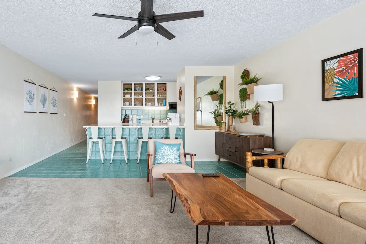 Condo in Kailua-Kona · ★4.78 · 1 bedroom · 2 beds · 1 bath - Photo 2