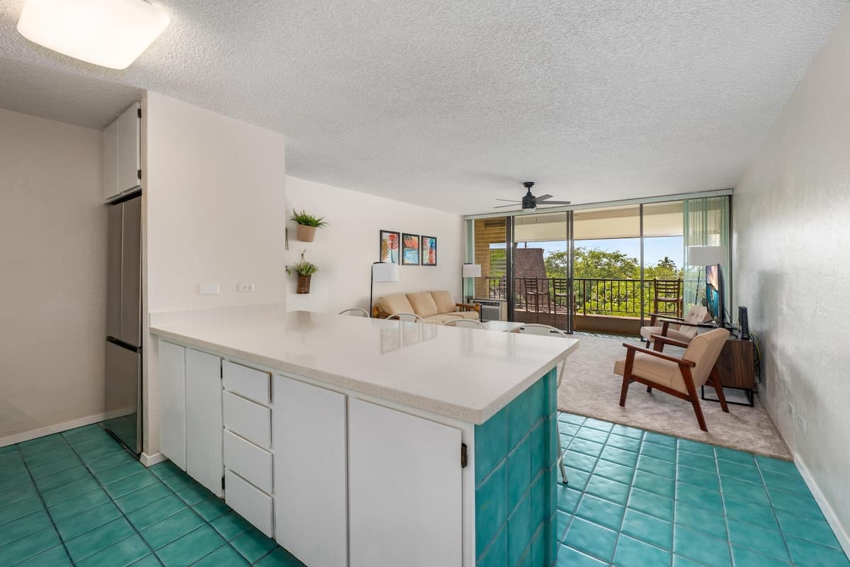 Condo in Kailua-Kona · ★4.78 · 1 bedroom · 2 beds · 1 bath - Photo 5