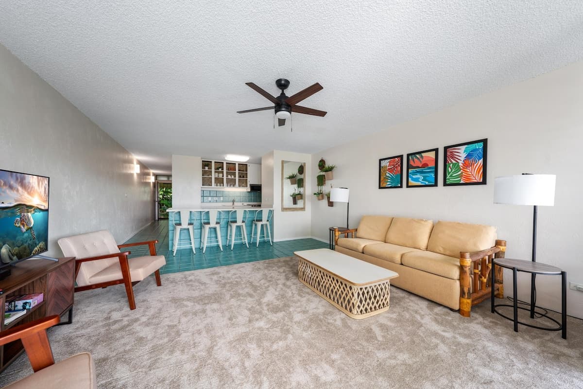 Condo in Kailua-Kona · ★4.78 · 1 bedroom · 2 beds · 1 bath - Photo 1