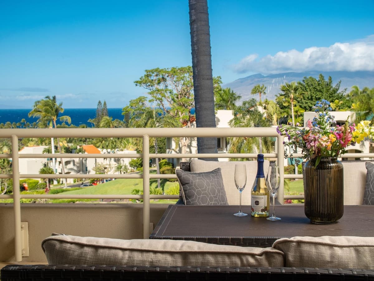 Condo in Kihei · ★5.0 · 2 bedrooms · 2 beds · 2 baths - Photo 1