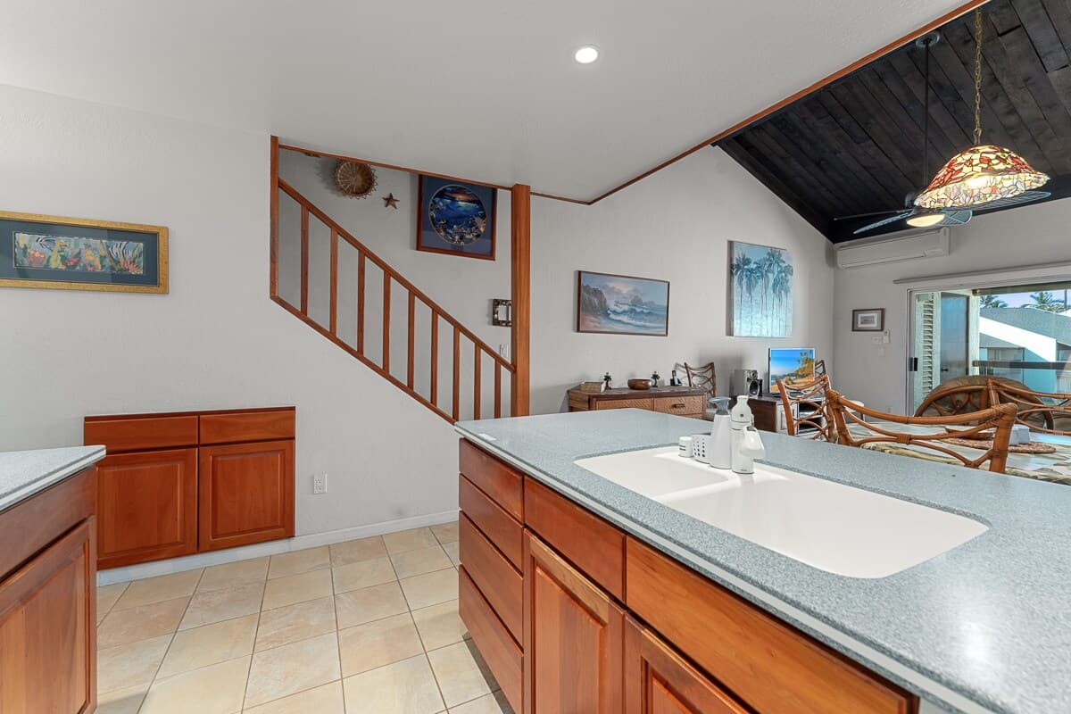 Conveniently located two bedroom two bath HK319 - Photo 5