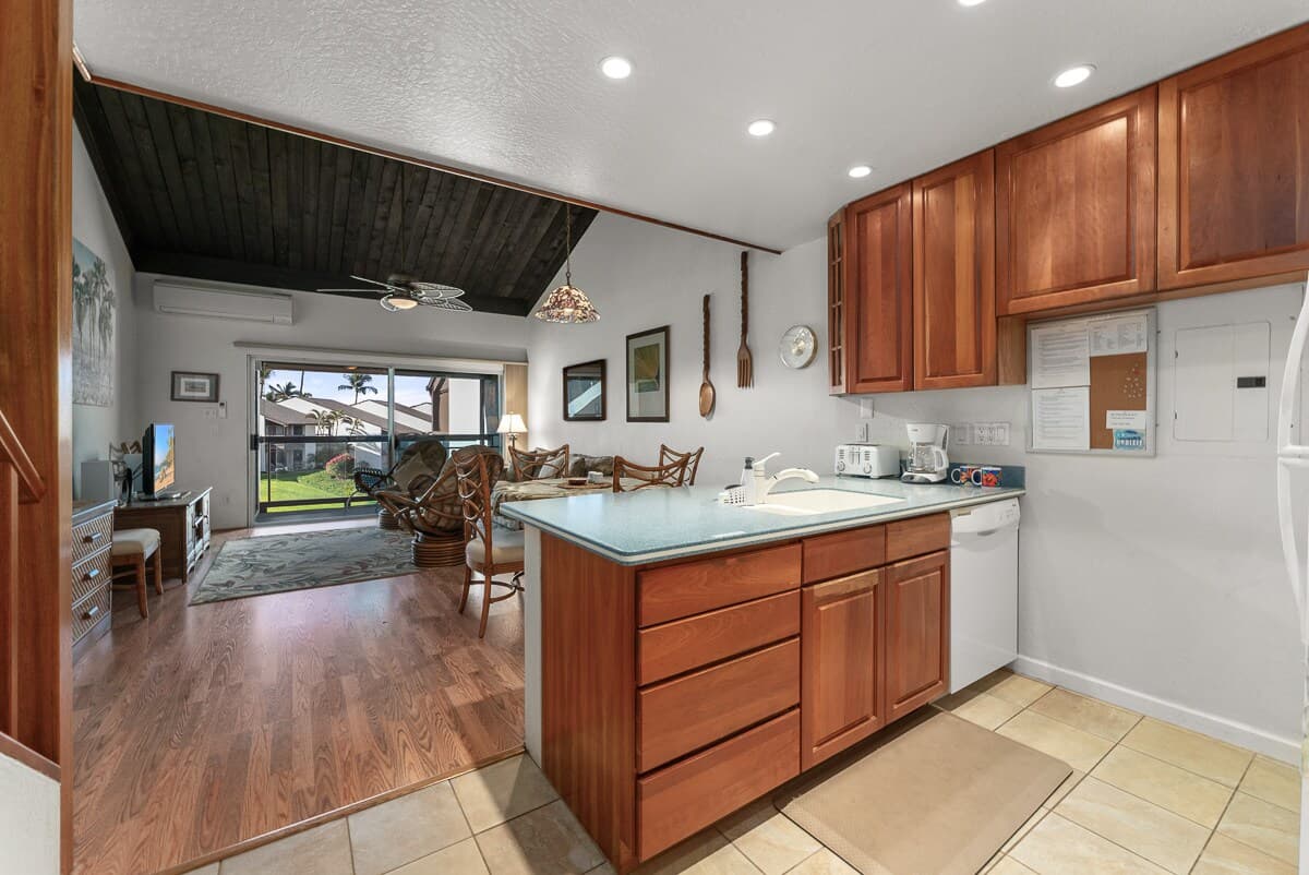 Conveniently located two bedroom two bath HK319 - Photo 4