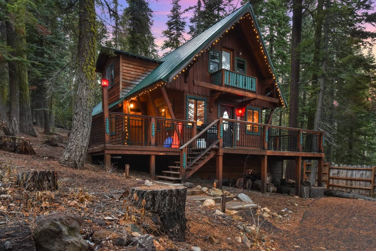 Cozy Forest Cabin Near Lake Tahoe & Skiing - Photo 1