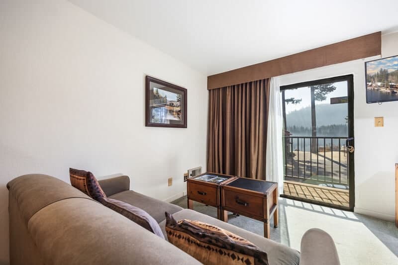 Cozy Studio w/Partial Lake View + Sauna 223 - Photo 2