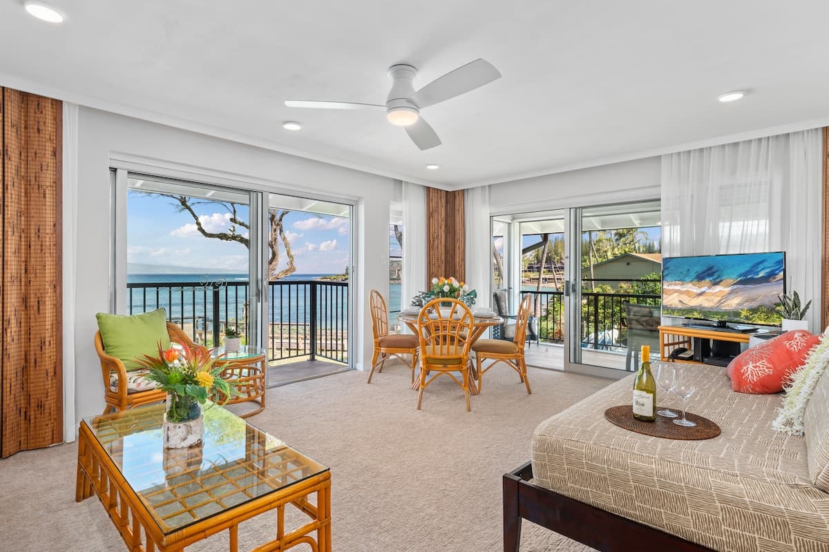 Condo in Lahaina · ★4.92 · 1 bedroom · 3 beds · 1 bath - Photo 2