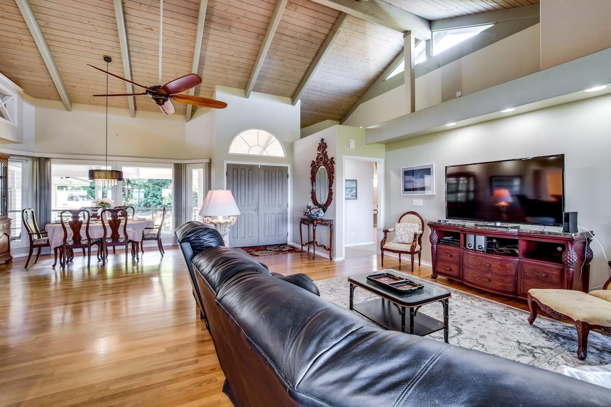 Home in Pepeekeo · ★4.5 · 3 bedrooms · 4 beds · 2 baths - Photo 5