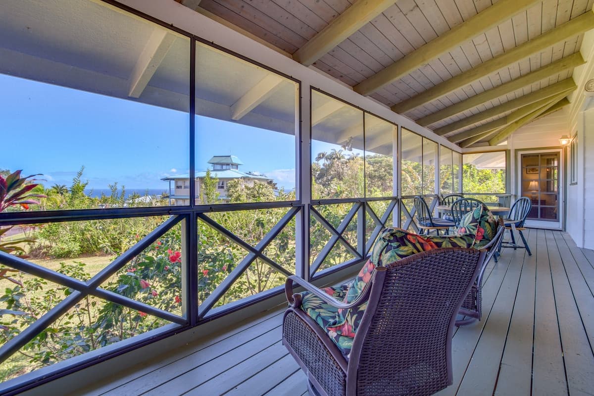 Home in Pepeekeo · ★4.5 · 3 bedrooms · 4 beds · 2 baths - Photo 1