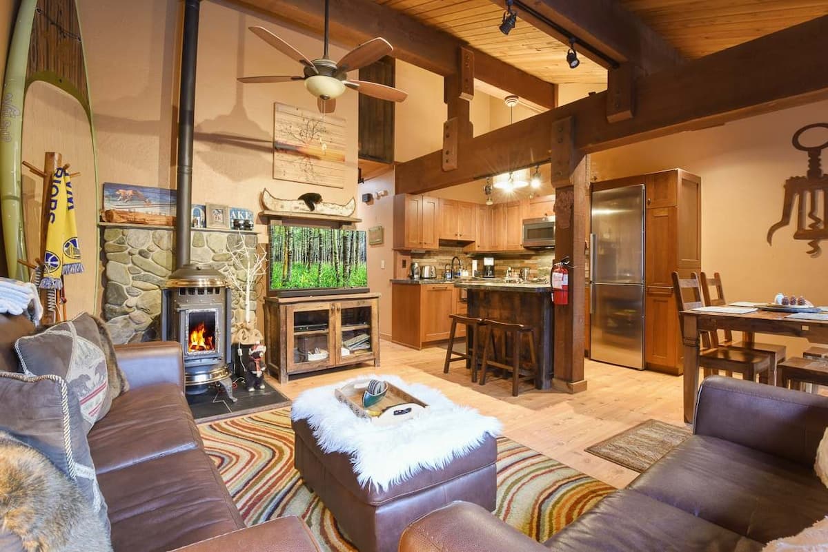 Riverfront Townhouse, 5 Min to Palisades - Photo 1