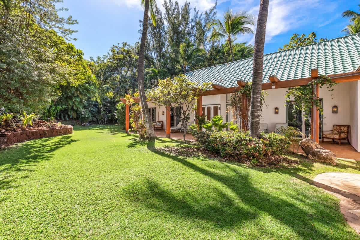 Home in Waimea · ★5.0 · 4 bedrooms · 5 beds · 4 baths - Photo 4