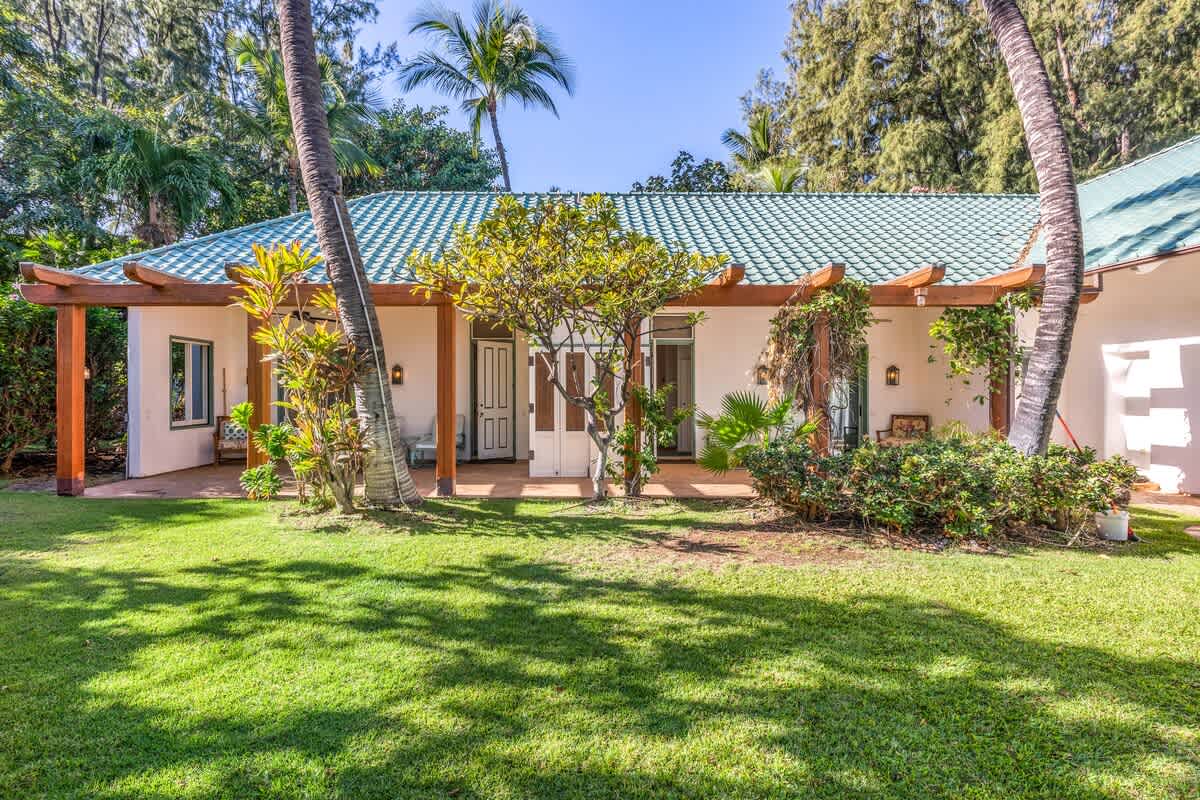 Home in Waimea · ★5.0 · 4 bedrooms · 5 beds · 4 baths - Photo 5