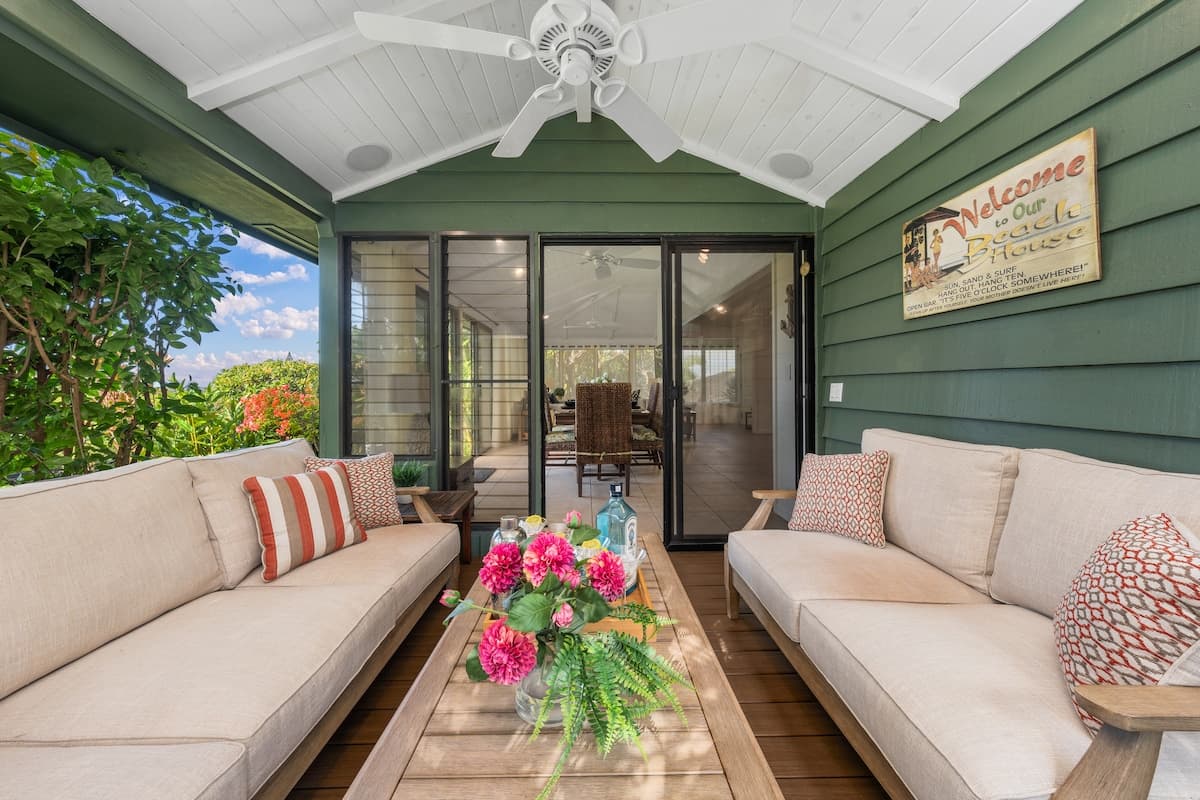 Condo in Lahaina · ★4.2 · 2 bedrooms · 3 beds · 2 baths - Photo 1