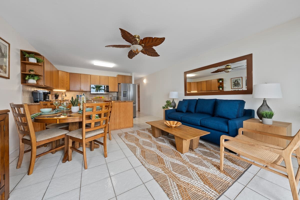 Condo in Wailuku · ★4.67 · 2 bedrooms · 3 beds · 2 private baths - Photo 4