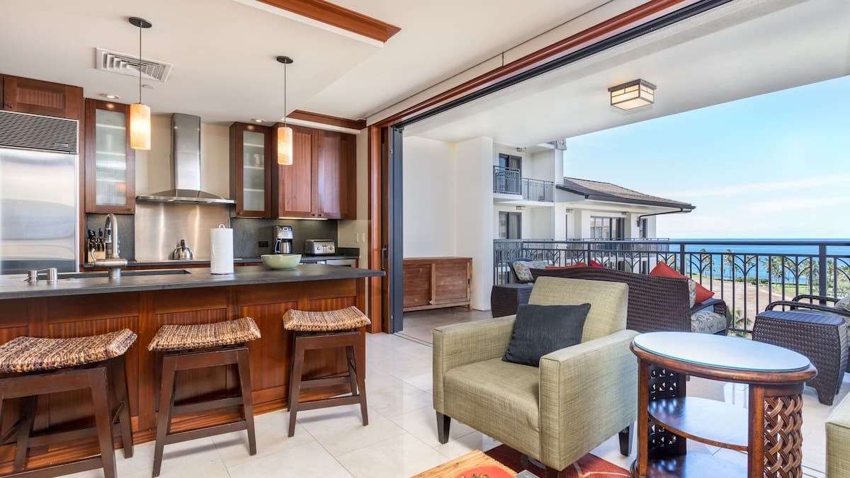 Condo in Kapolei · ★5.0 · 3 bedrooms · 4 beds · 2.5 shared baths - Photo 3