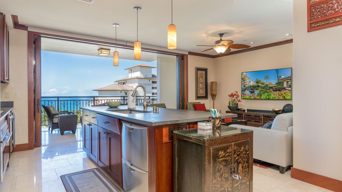 Condo in Kapolei · ★5.0 · 3 bedrooms · 4 beds · 2.5 shared baths - Photo 2