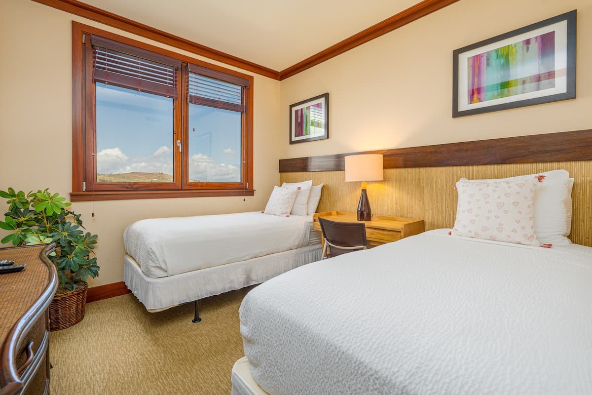 Condo in Kapolei · ★4.93 · 2 bedrooms · 3 beds · 2 shared baths - Photo 4