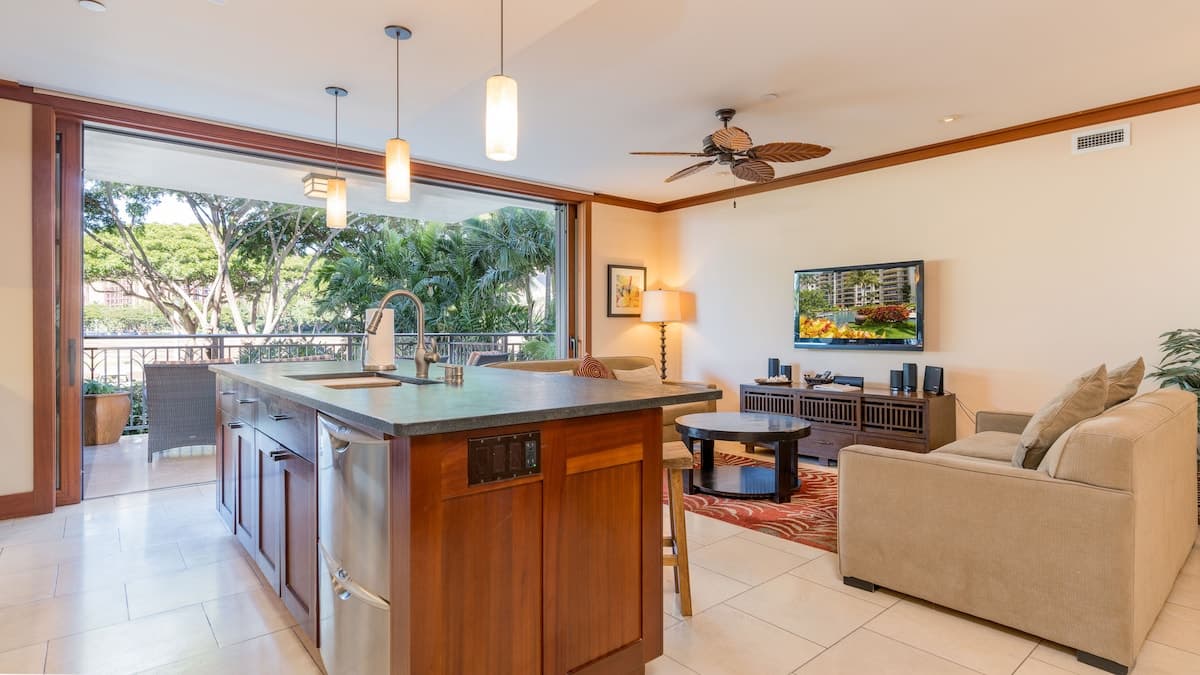 Condo in Kapolei · ★4.92 · 2 bedrooms · 3 beds · 2 shared baths - Photo 3