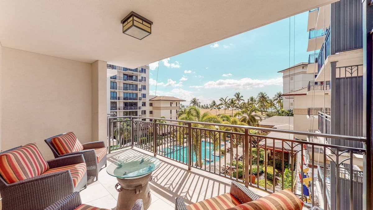Condo in Kapolei · ★4.75 · 3 bedrooms · 4 beds · 2.5 shared baths - Photo 4