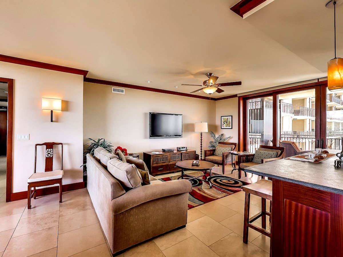 Condo in Kapolei · ★5.0 · 3 bedrooms · 5 beds · 3 shared baths - Photo 2