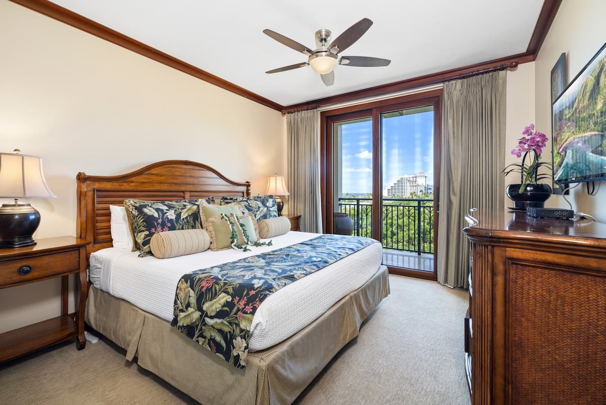 Condo in Kapolei · ★5.0 · 2 bedrooms · 3 beds · 2 shared baths - Photo 3