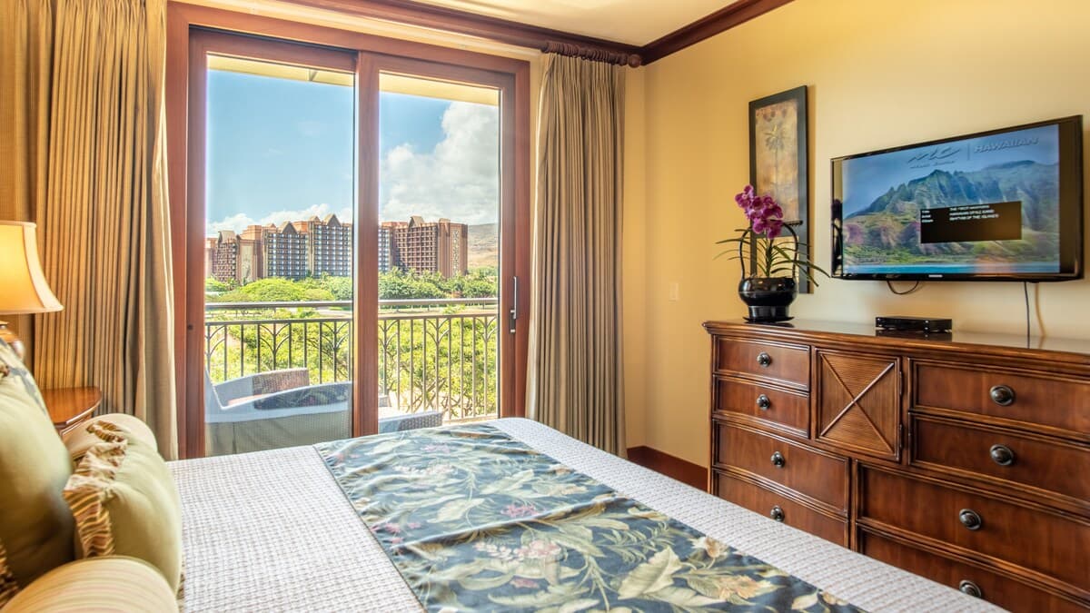 Condo in Kapolei · ★5.0 · 2 bedrooms · 3 beds · 2 shared baths - Photo 2