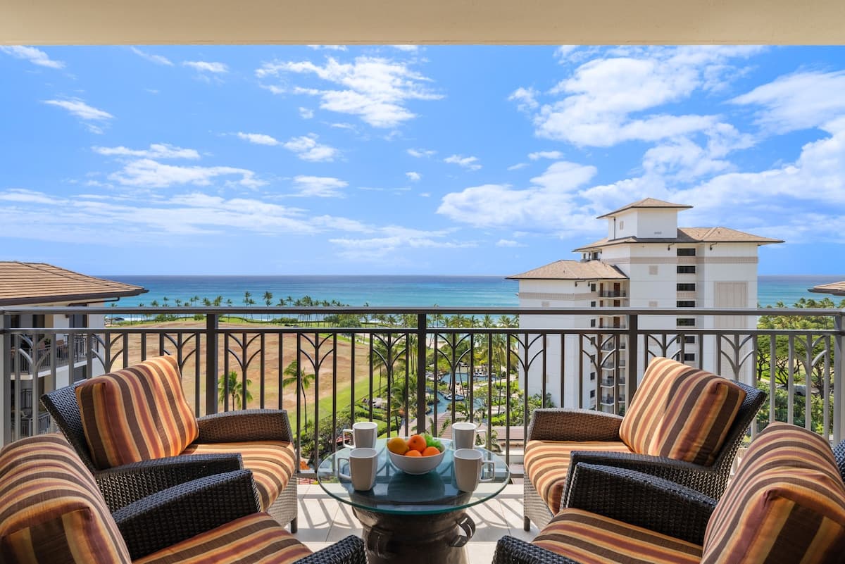 Condo in Kapolei · ★5.0 · 2 bedrooms · 3 beds · 2 shared baths - Photo 1
