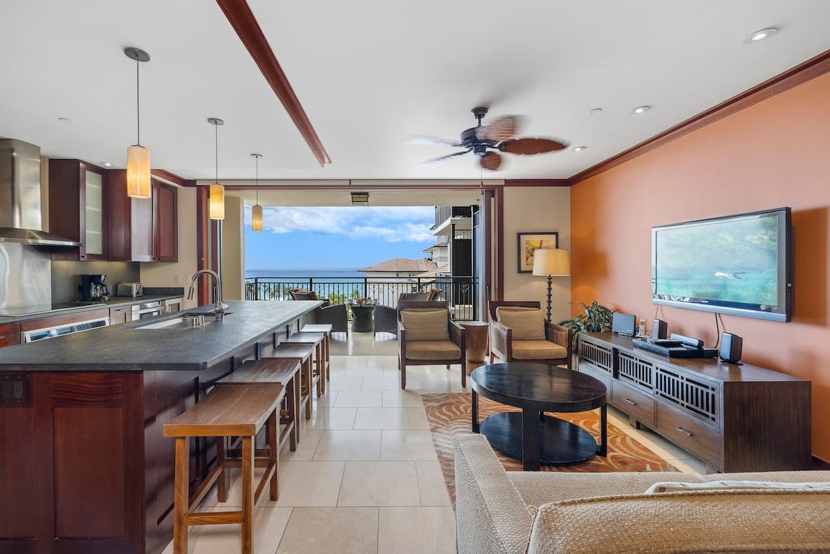 Condo in Kapolei · ★5.0 · 2 bedrooms · 3 beds · 2 private baths - Photo 2
