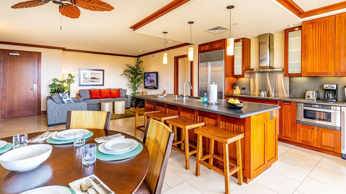 Condo in Kapolei · ★5.0 · 2 bedrooms · 4 beds · 2 shared baths - Photo 3